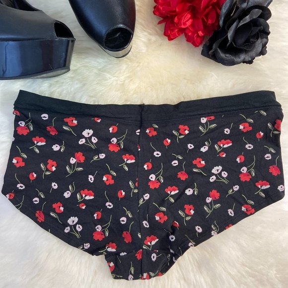 Victoria's Secret Intimates & Sleepwear Nwot 33 Victorias Secret